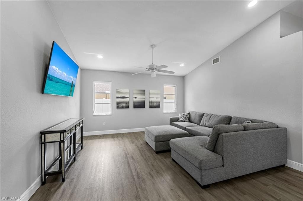 10268 Boca Cir, Naples, FL 34109-8