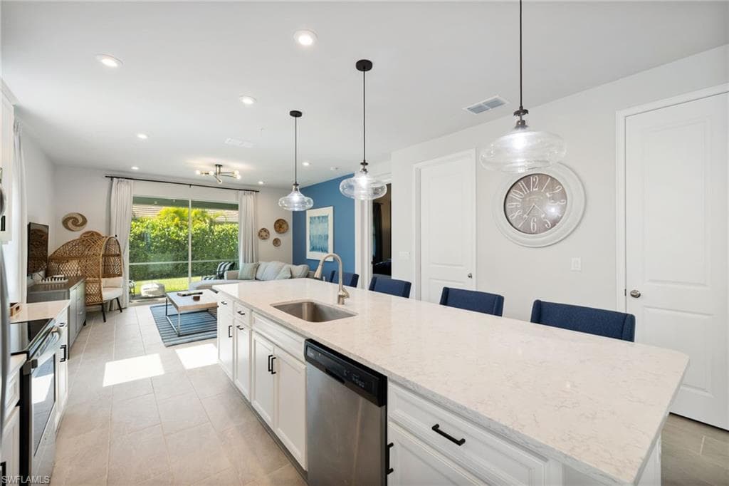 4665 Arboretum Cir 101, Naples, FL 34112-9