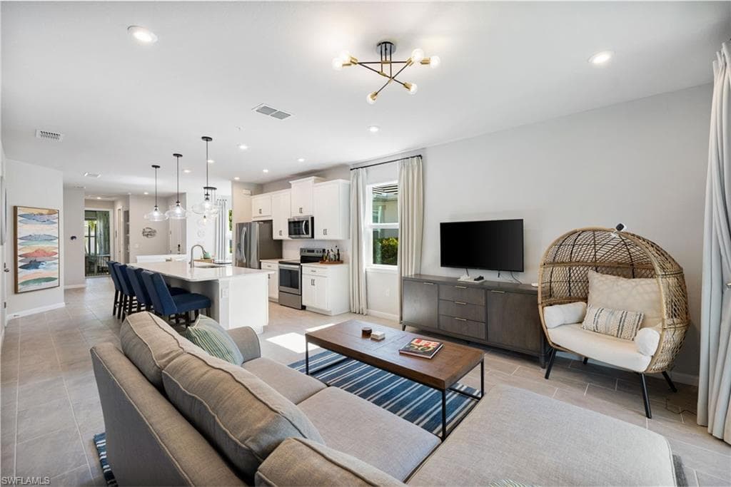 4665 Arboretum Cir 101, Naples, FL 34112-12