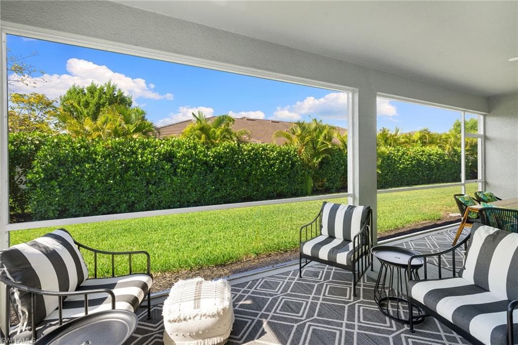 4665 Arboretum Cir 101, Naples, FL 34112-24