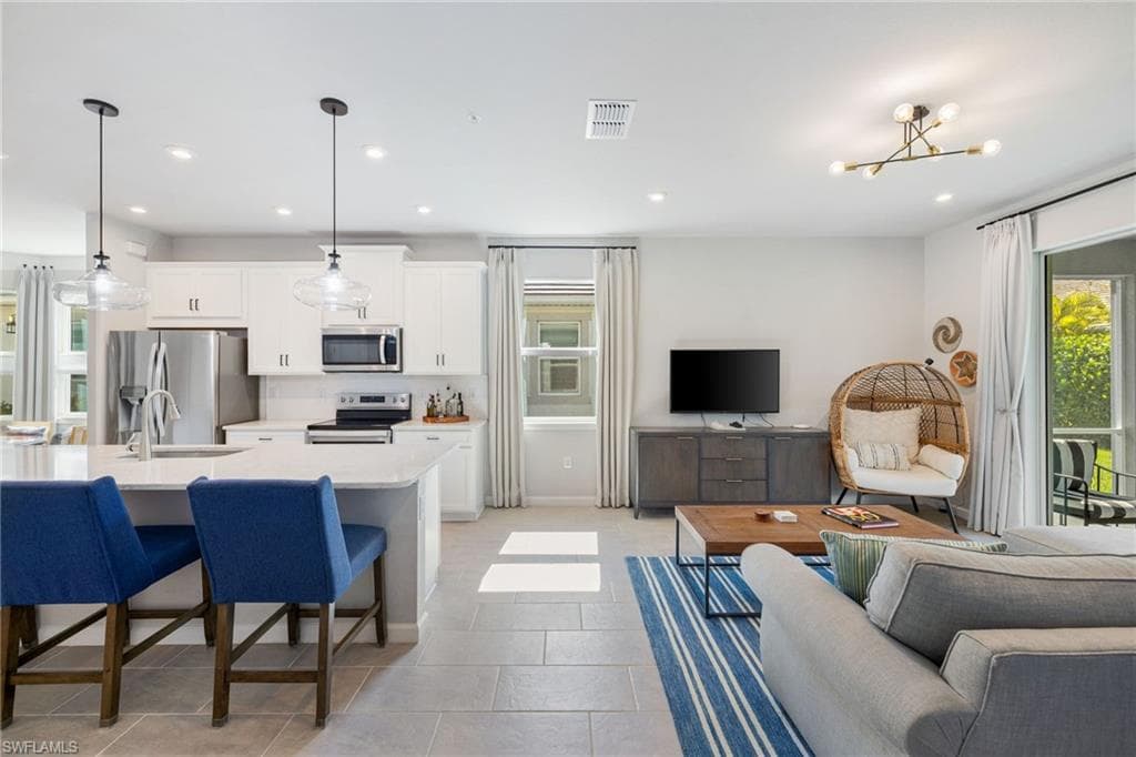 4665 Arboretum Cir 101, Naples, FL 34112-2