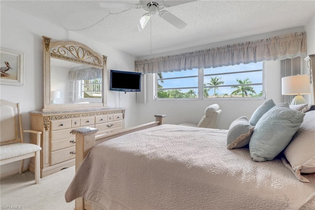 1020 Palm View Dr C203, Naples, FL 34110-17