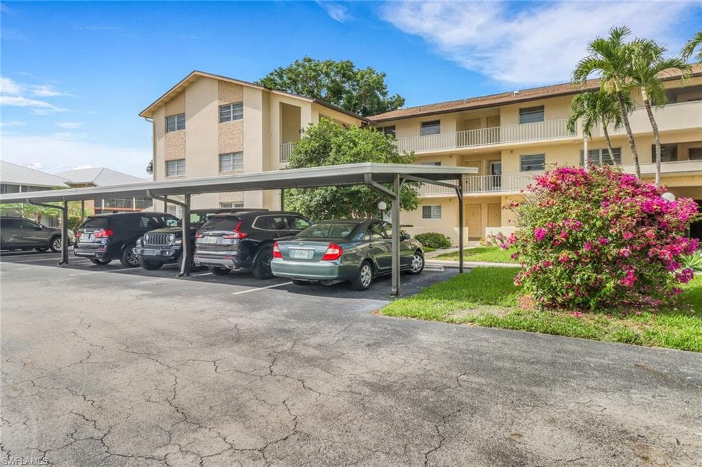 1020 Palm View Dr C203, Naples, FL 34110-1