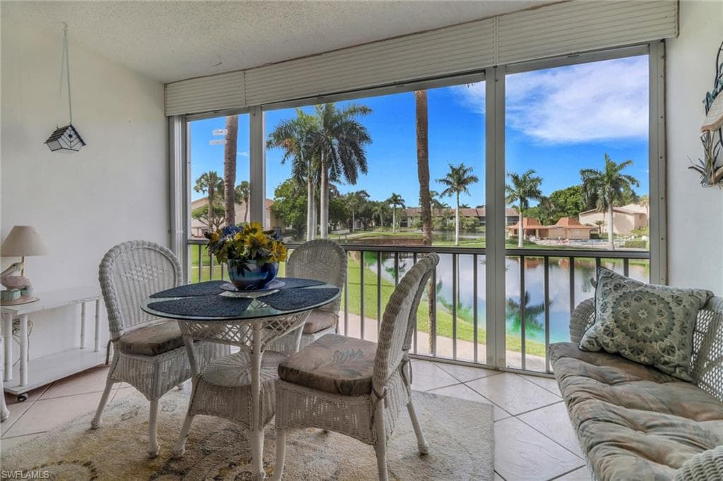 1020 Palm View Dr C203, Naples, FL 34110-23