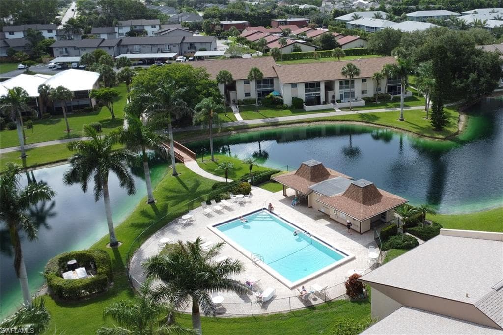 1020 Palm View Dr C203, Naples, FL 34110-30