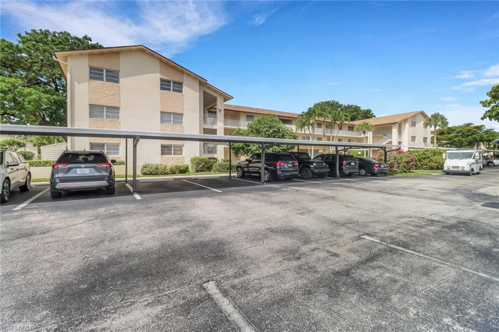 1020 Palm View Dr C203, Naples, FL 34110-3