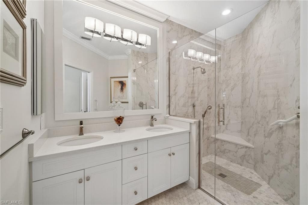 13180 Hamilton Harbour Dr E1, Naples, FL 34110-19