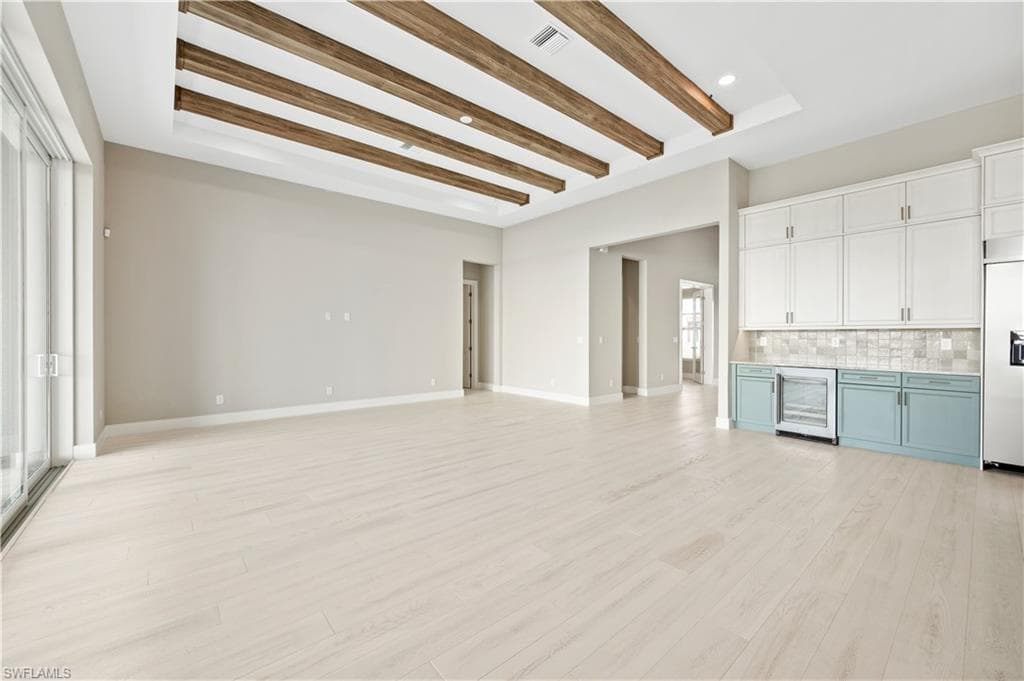 8766 Driftwood Dr, Naples, FL 34114-12