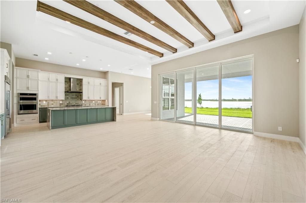 8766 Driftwood Dr, Naples, FL 34114-7