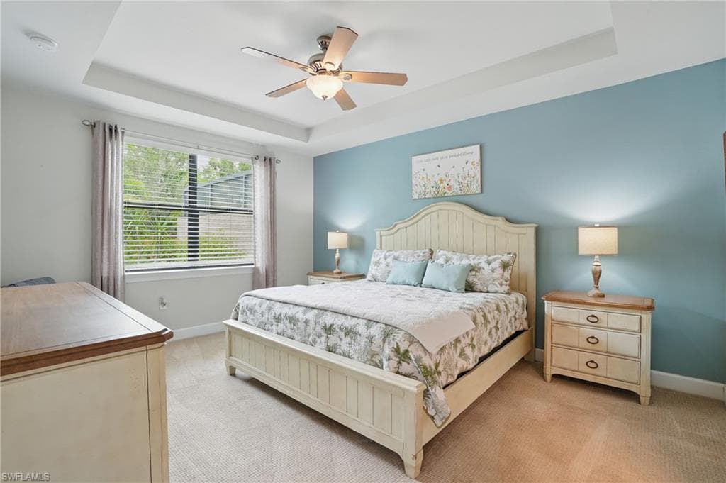 7602 Jacaranda Ln, Naples, FL 34114-8