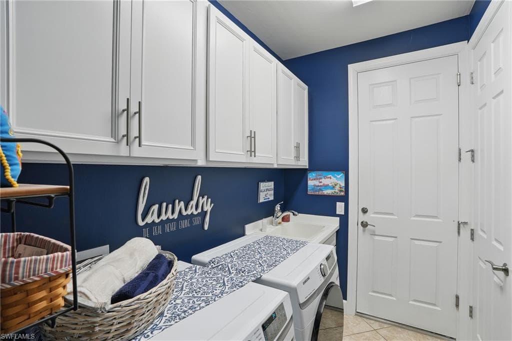 7602 Jacaranda Ln, Naples, FL 34114-10