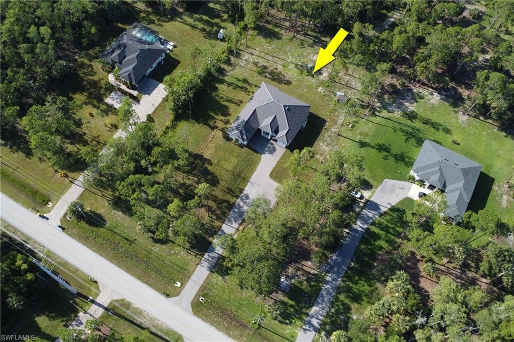 1314 47th Ave NE, Naples, FL 34120-32