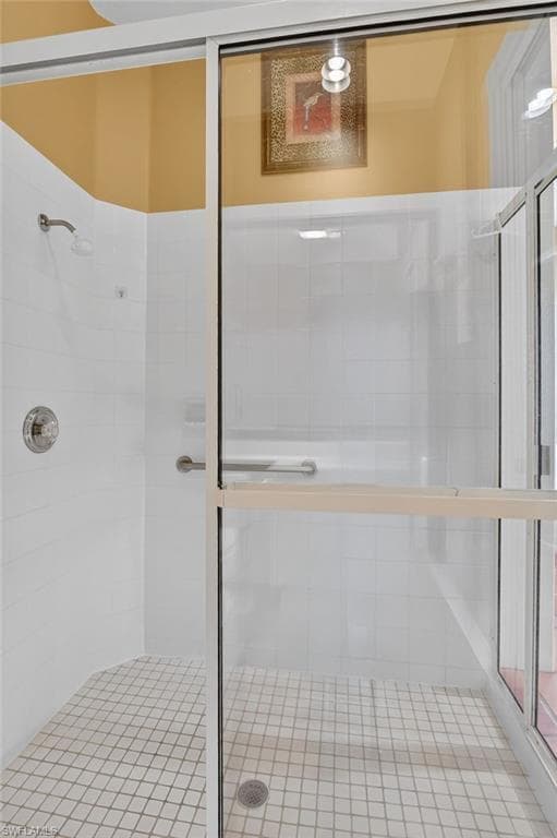 5902 Bermuda Ln, Naples, FL 34119-37