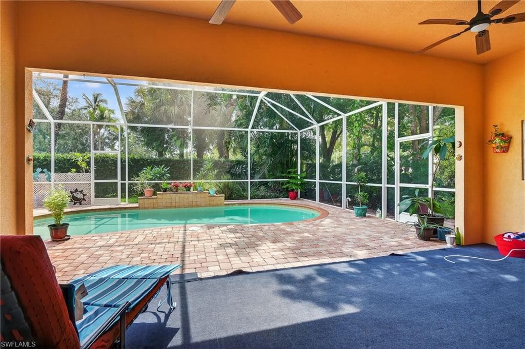 5902 Bermuda Ln, Naples, FL 34119-39