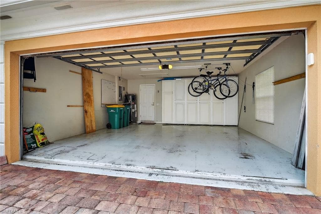 5902 Bermuda Ln, Naples, FL 34119-47