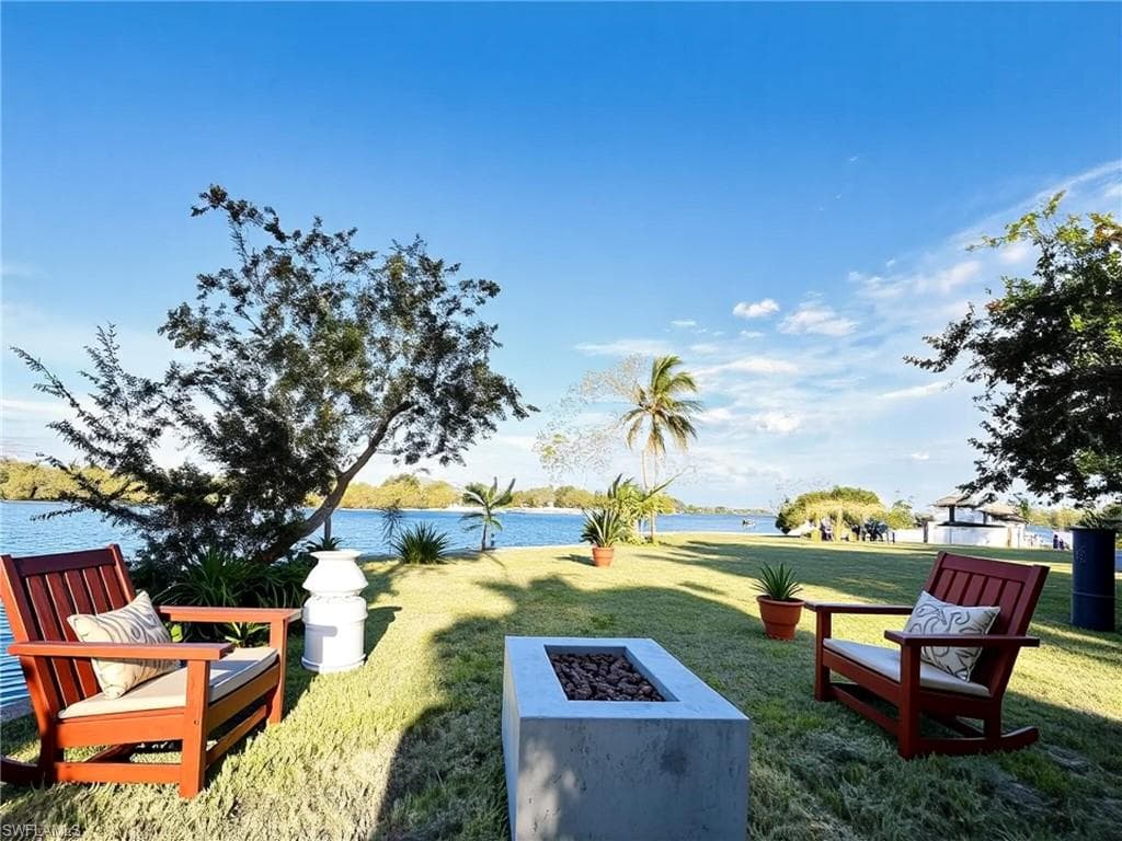 19481 River Rd, Alva, FL 33920-4