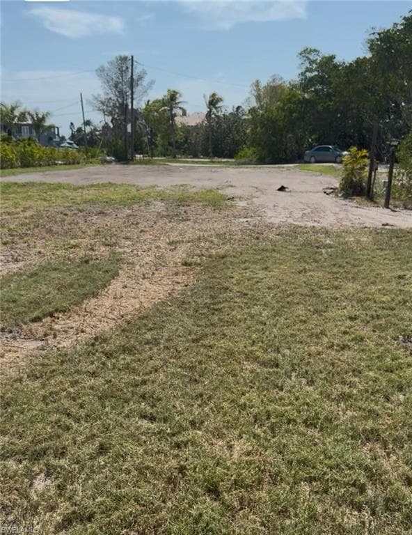 27510 Big Bend Rd, Bonita Springs, FL 34134-9