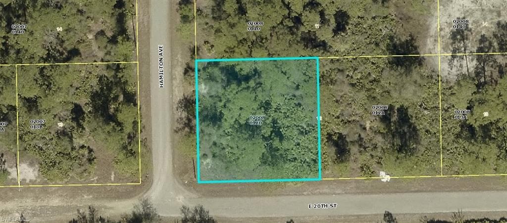 3001 20th St E, Alva, FL 33920-1