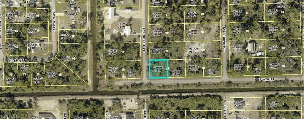 3001 20th St E, Alva, FL 33920-4
