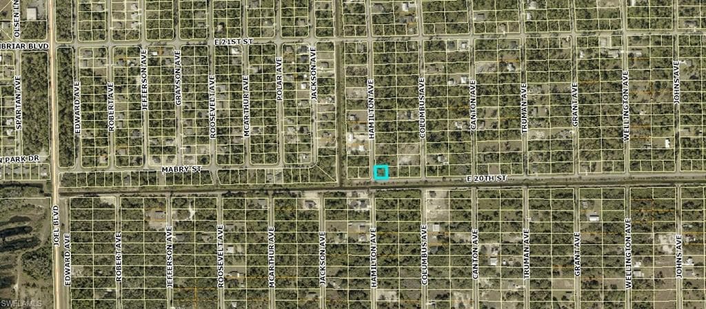 3001 20th St E, Alva, FL 33920-5
