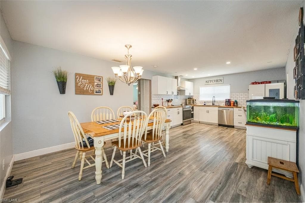 3660 47th Ave NE, Naples, FL 34120-15