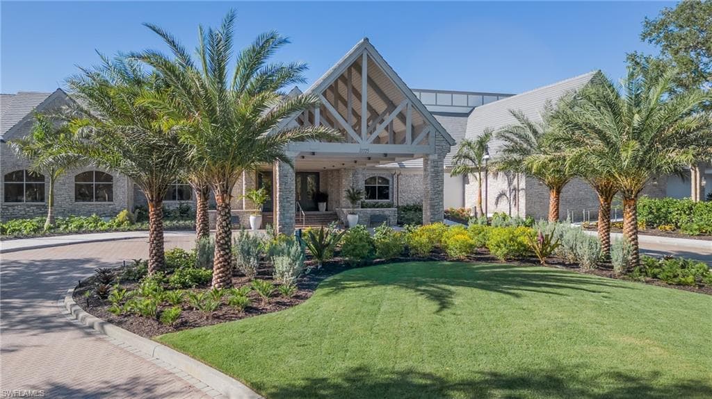 11220 Five Oaks Ln, Naples, FL 34120-18