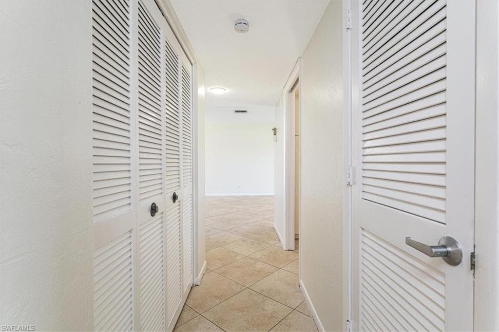 3127 Boca Ciega Dr B6, Naples, FL 34112-16