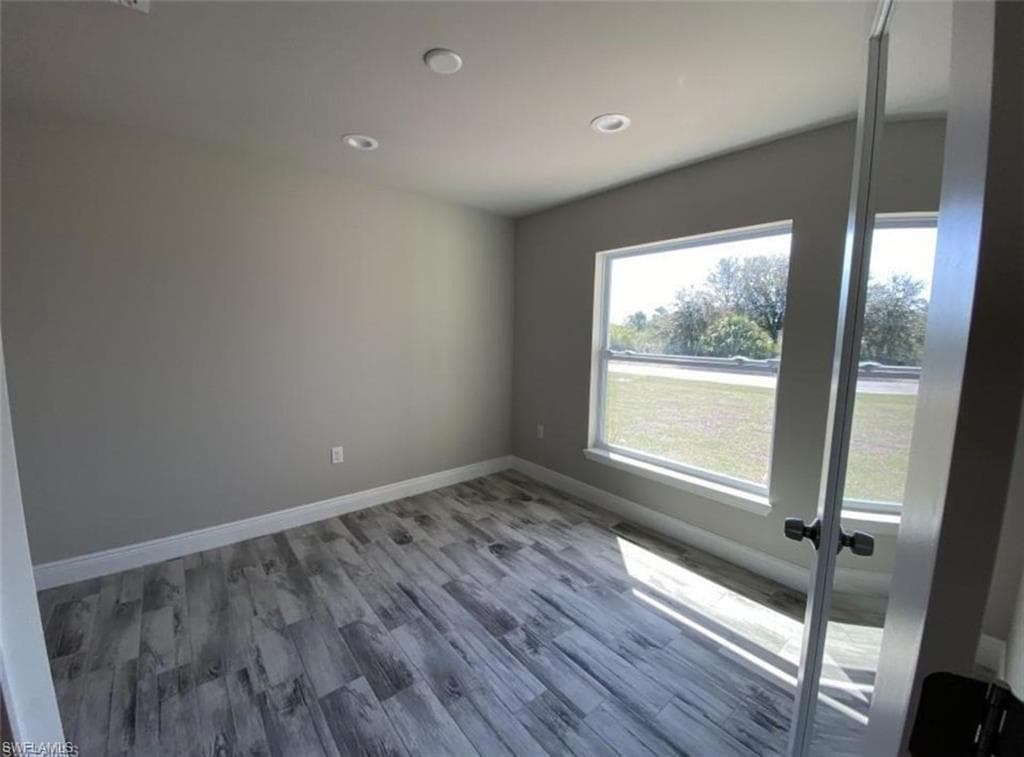 872 Carbon St E, Lehigh Acres, FL 33974-9