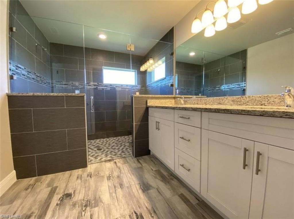 872 Carbon St E, Lehigh Acres, FL 33974-14