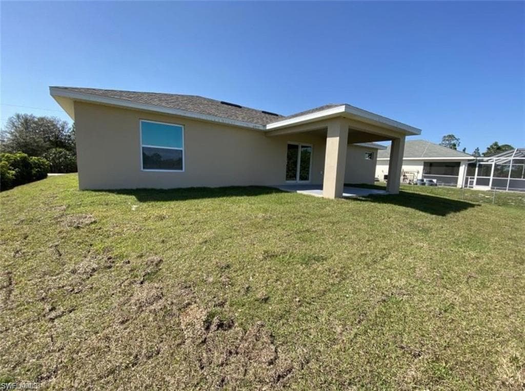 872 Carbon St E, Lehigh Acres, FL 33974-6