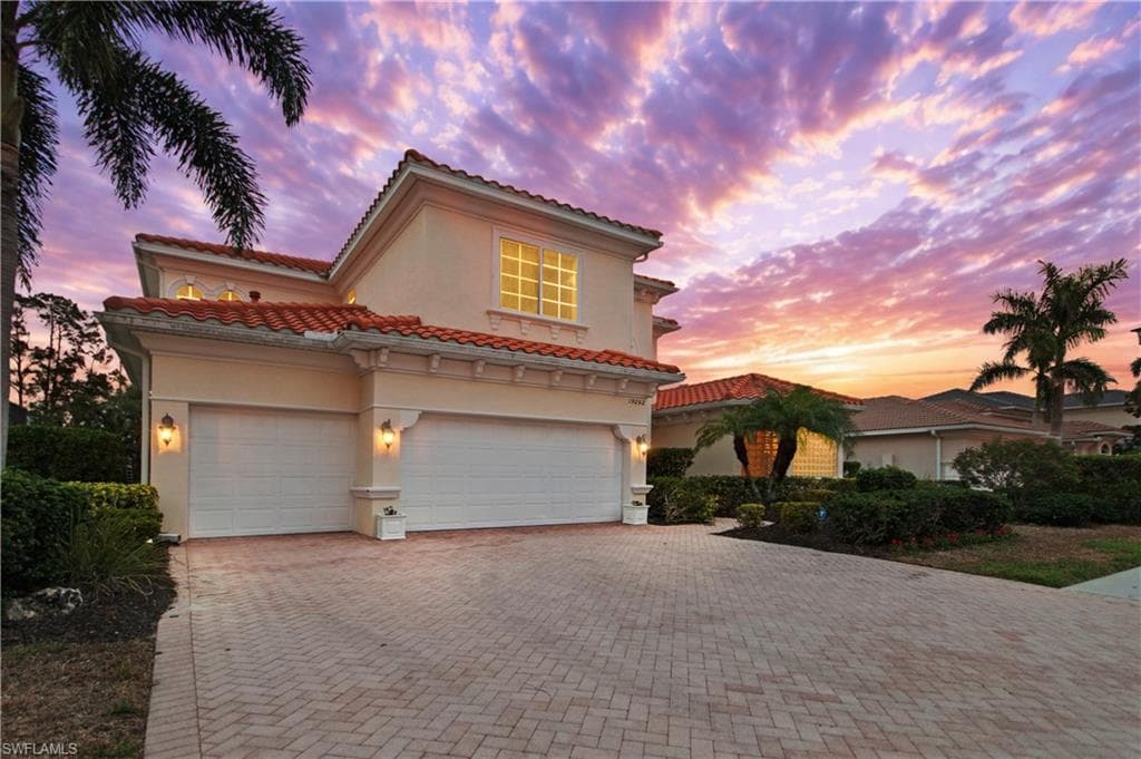 19292 La Serena Dr, Estero, FL 33967-2