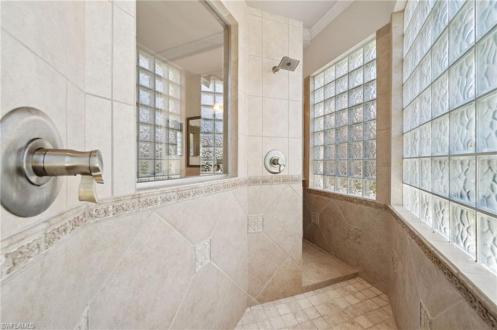19292 La Serena Dr, Estero, FL 33967-32