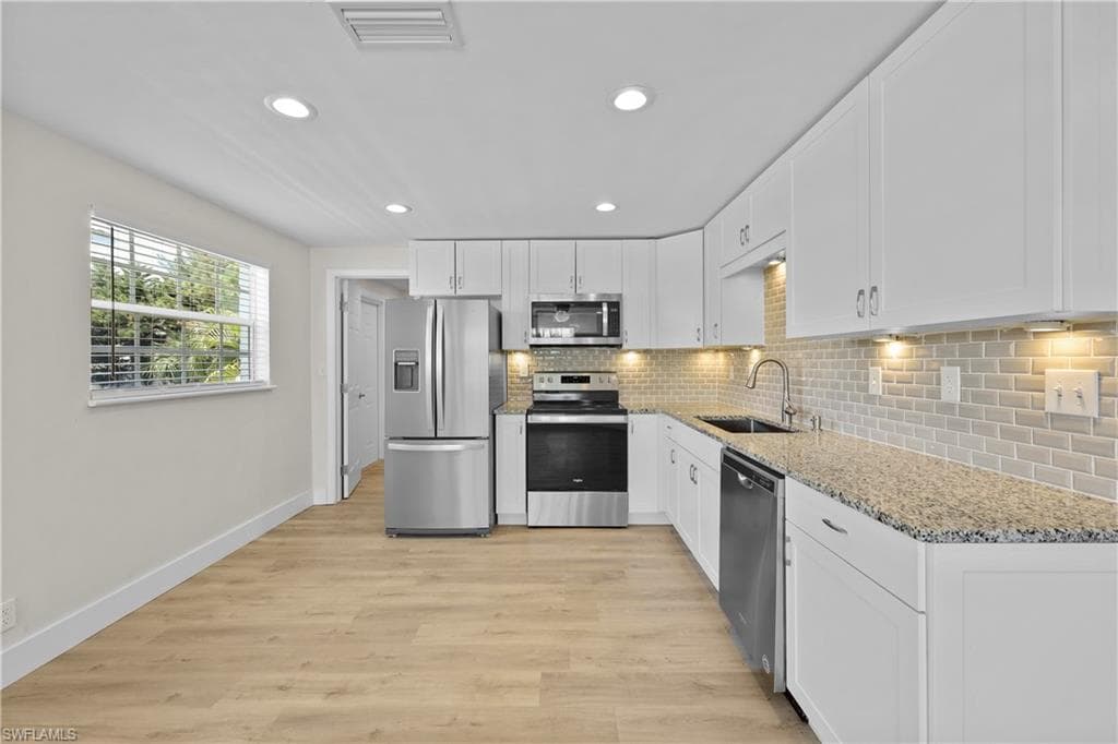 761 95th Ave N, Naples, FL 34108-10