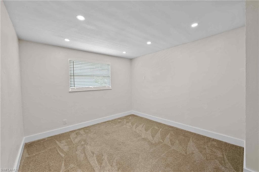 761 95th Ave N, Naples, FL 34108-13