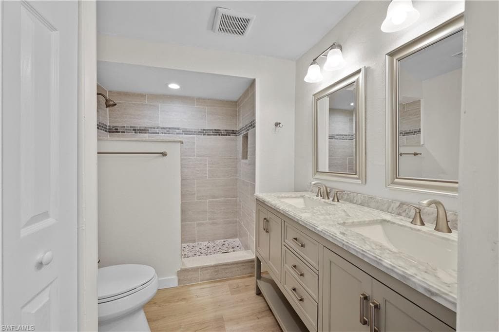 761 95th Ave N, Naples, FL 34108-20