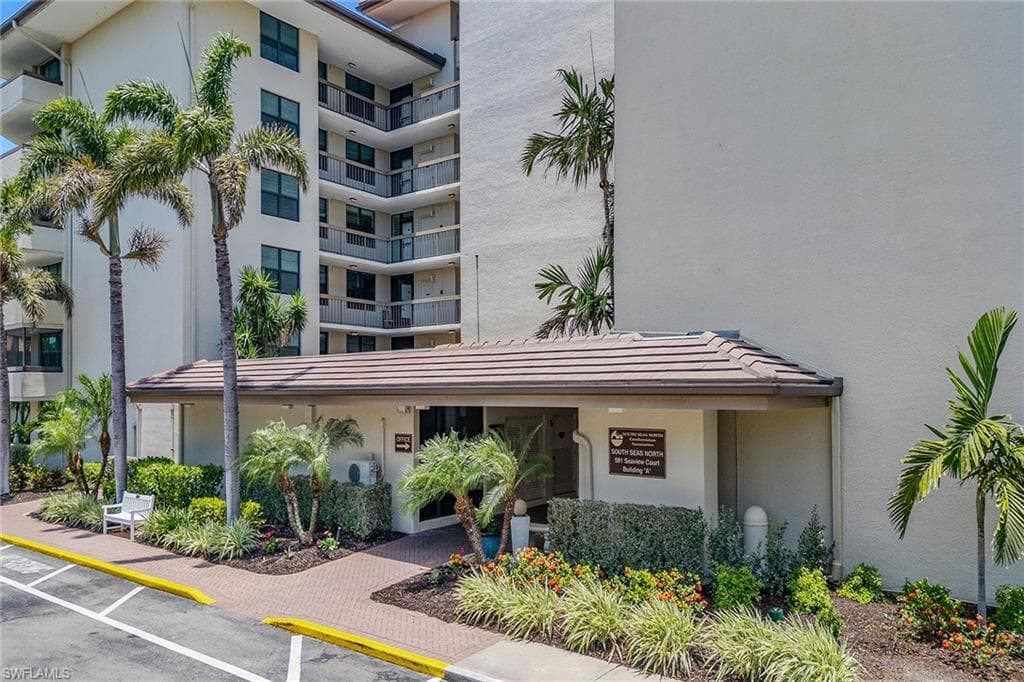 591 Seaview Ct A306, Marco Island, FL 34145-18