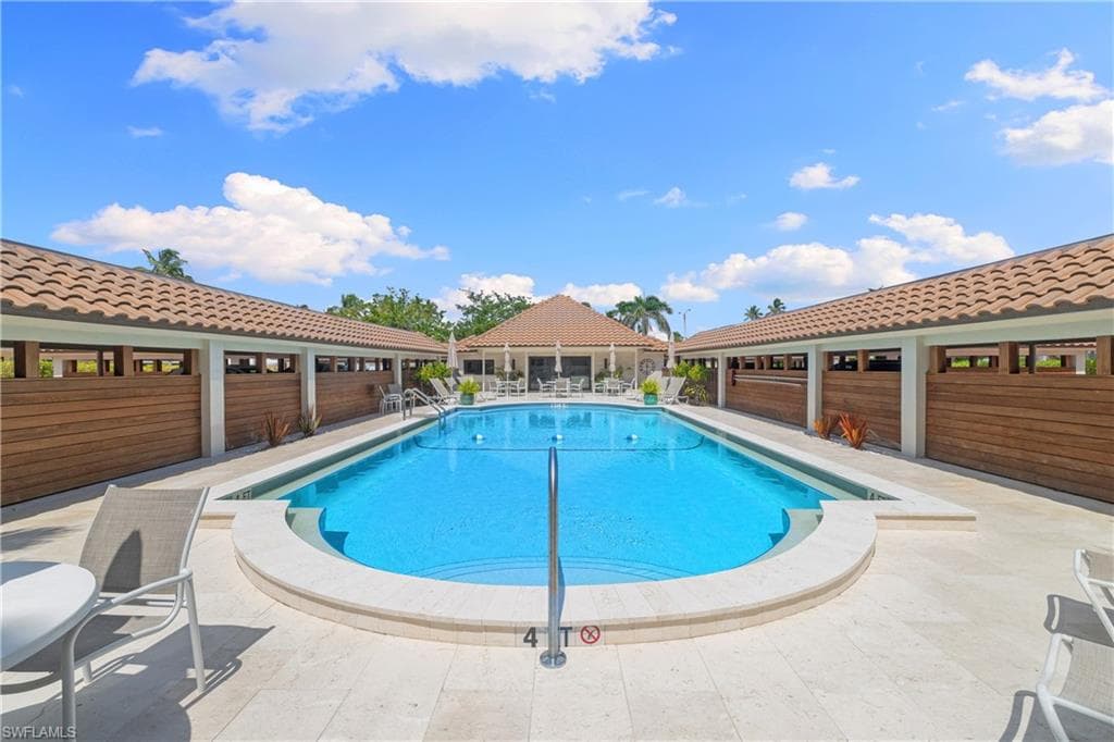 2600 Gulf Shore Blvd N 54, Naples, FL 34103-18