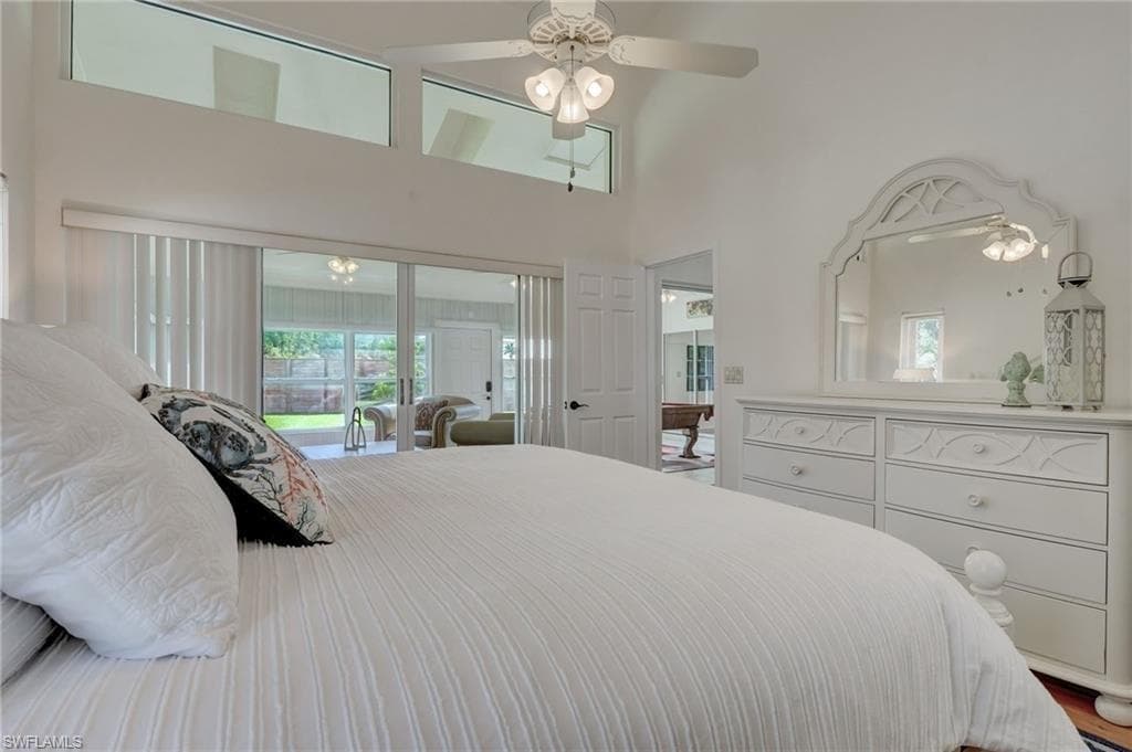 112 Bordeaux Cir, Naples, FL 34112-11