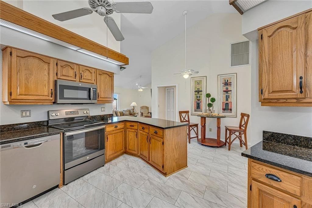 112 Bordeaux Cir, Naples, FL 34112-5