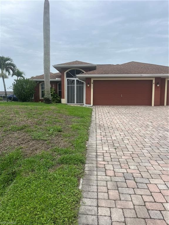 2202 18th St, Cape Coral, FL 33909-1