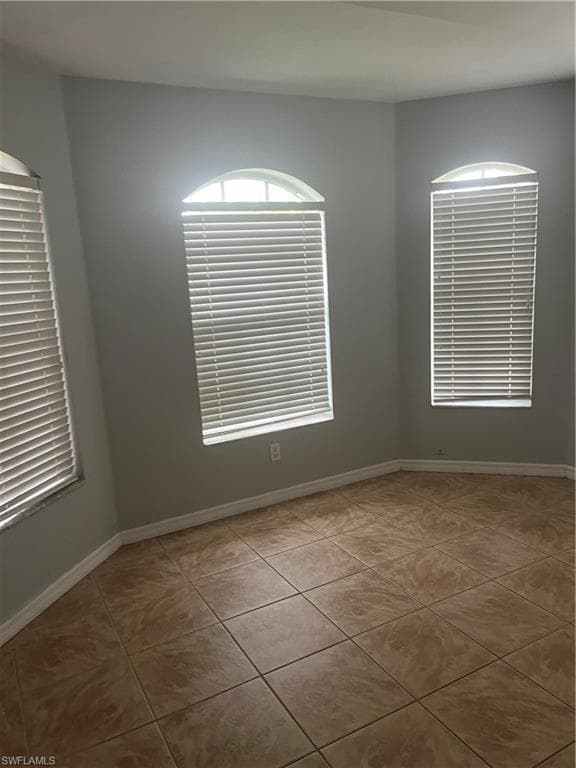 2202 18th St, Cape Coral, FL 33909-21