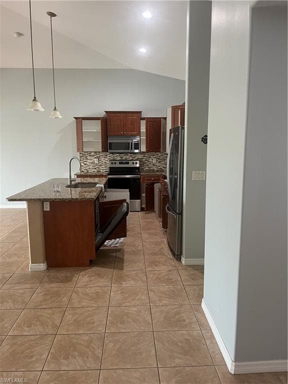2202 18th St, Cape Coral, FL 33909-23