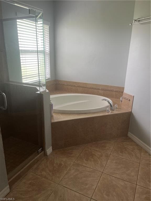 2202 18th St, Cape Coral, FL 33909-39