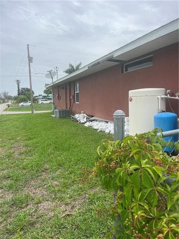 2202 18th St, Cape Coral, FL 33909-6