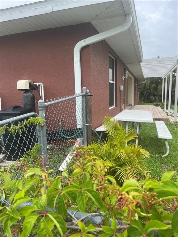 2202 18th St, Cape Coral, FL 33909-7