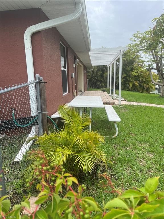 2202 18th St, Cape Coral, FL 33909-8