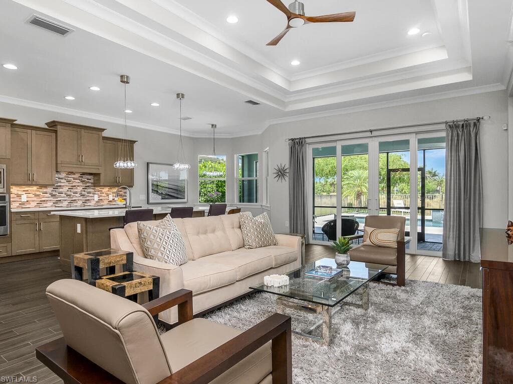 6478 Warwick Ave, Naples, FL 34113-10