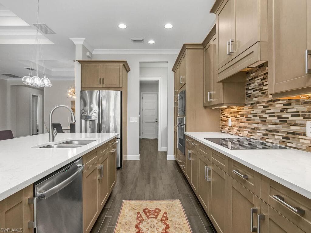6478 Warwick Ave, Naples, FL 34113-13