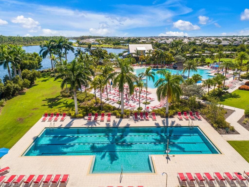 6478 Warwick Ave, Naples, FL 34113-25