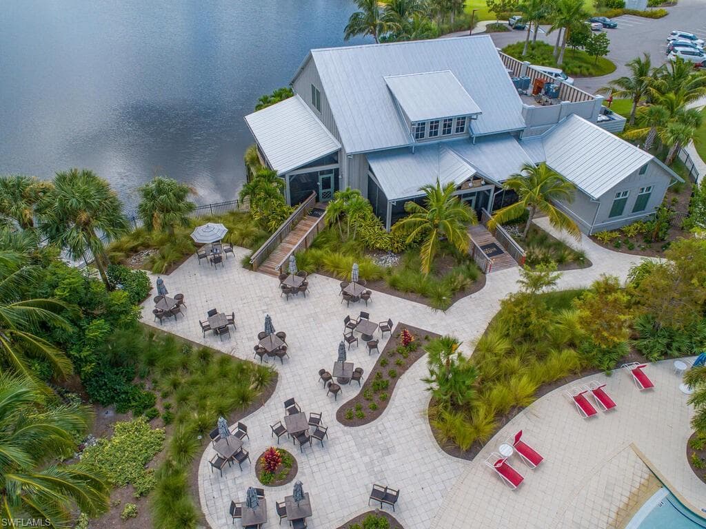 6478 Warwick Ave, Naples, FL 34113-26